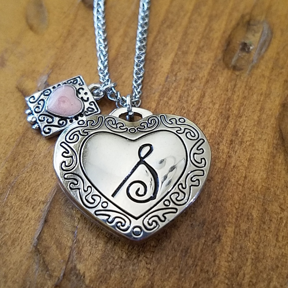 S locket necklace
